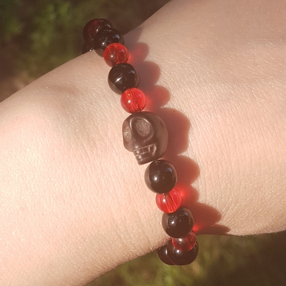 💀 Blood Skull Bracelet - Picture 3 of 4